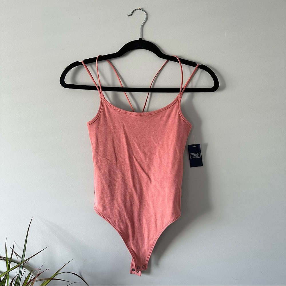 NWT Coral Abercrombie & Fitch Bodysuit with sexy back 😍
